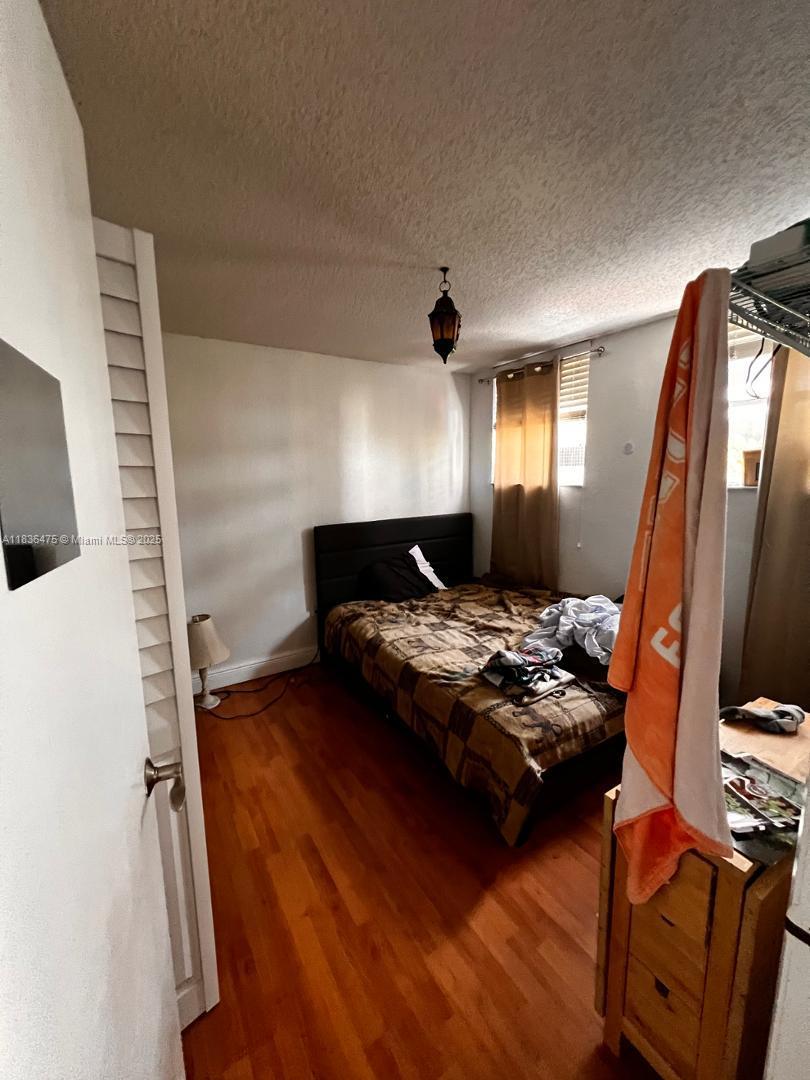 Step into this beautifully updated 1-bedroom, 1-bath apartment perfectly located in the highly desirable Brickell area. This bright and modern unit features an open-concept living space with sleek tile floors throughout, a spacious kitchen, plenty of cabinet space.