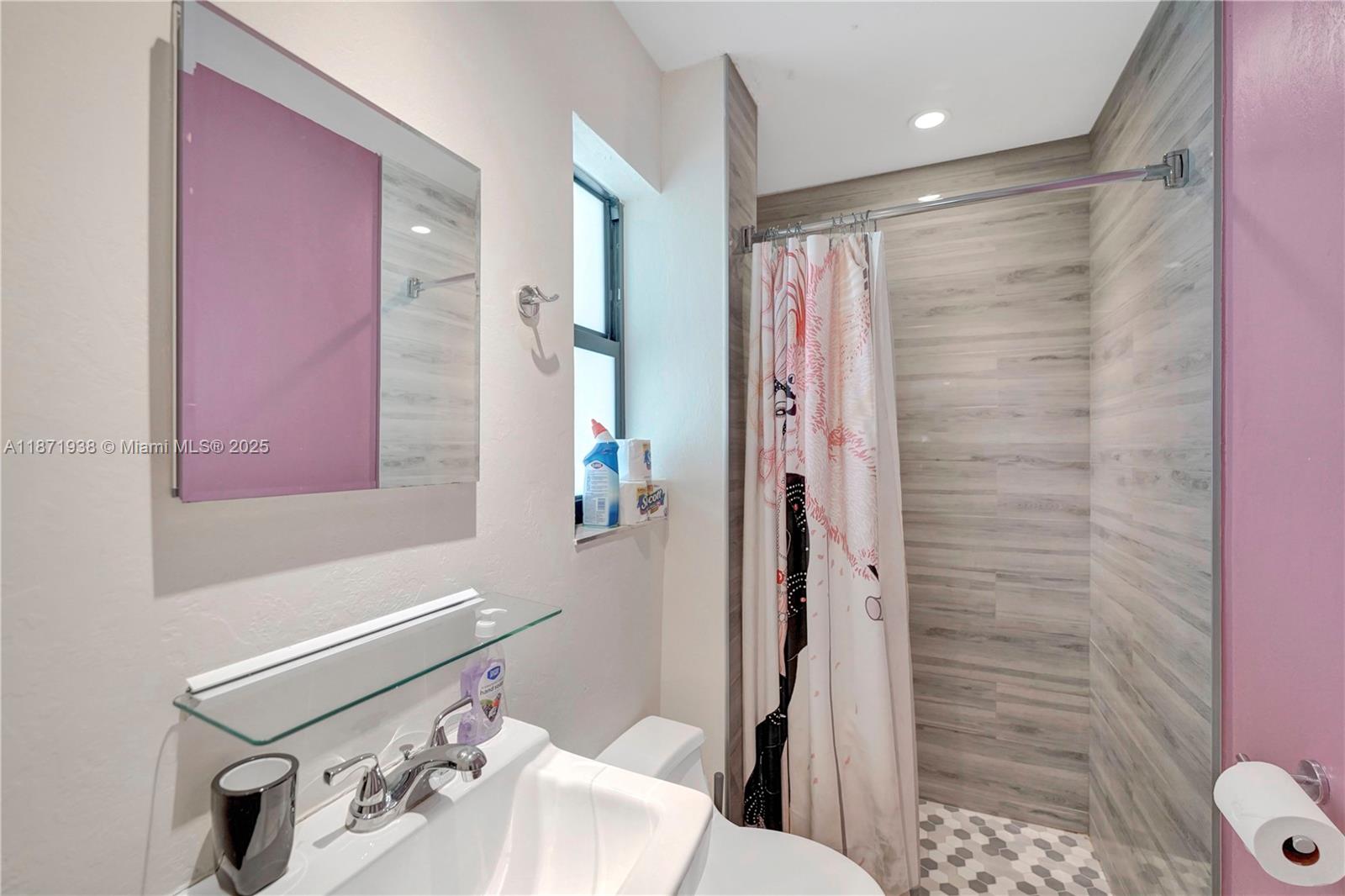 HOLLYWOOD SOUTH SIDE ADD - Residential Lease