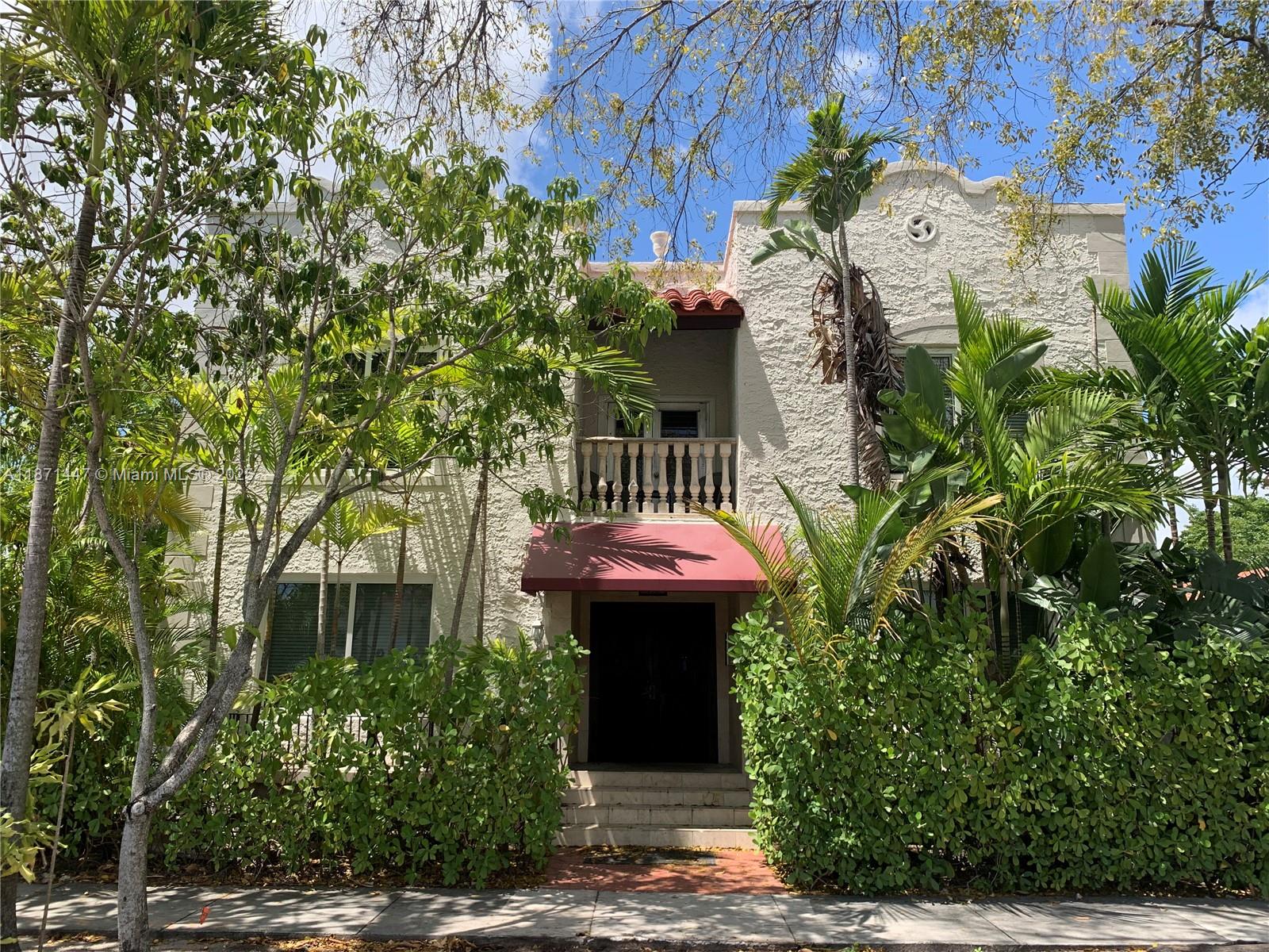 NEWLY REMODELED STUDIO NEAR CORAL GABLES. FABULOUS CORNER UNIT WITH LOTS OF NATURAL LIGHT. FEATURES INCLUDE A MODERN KITCHEN WITH STAINLESS STEEL APPLIANCES AND QUARTZ COUNTERTOPS, TILE FLOORS, HURRICANE IMPACT WINDOWS, MINI-SPLIT A/C, AND ON-SITE LAUNDRY. RENT INCLUDES ELECTRICITY, WATER, AND WIFI INTERNET. MOVE IN REQUIRES $4,800 (FIRST, LAST & SECURITY) AND A $50 BACKGROUND CHECK PER PERSON.