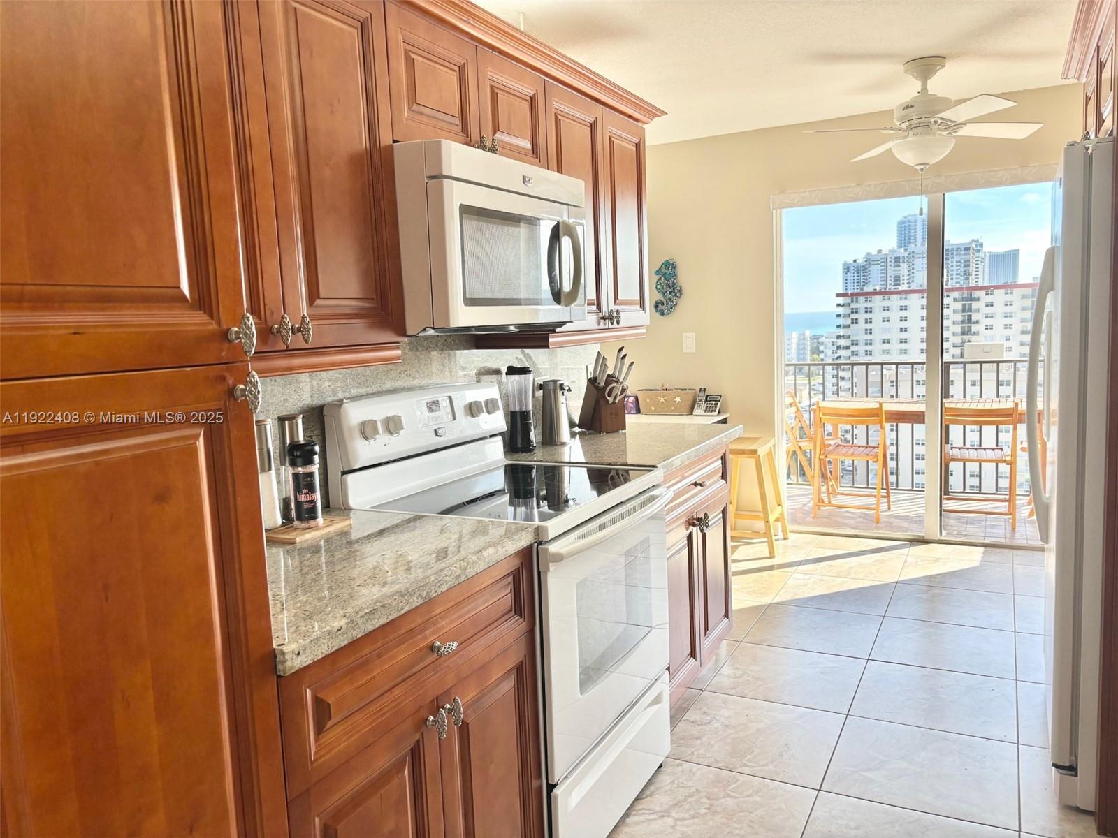 SUMMIT CONDO - Residential