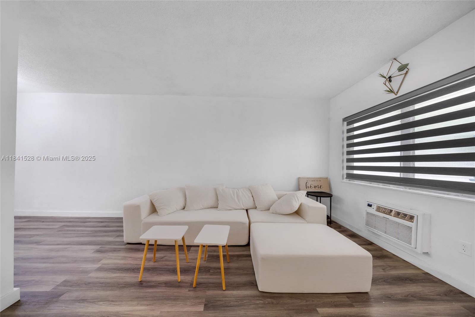 7720 Harding Ave 3, Miami Beach, FL, 33141/$169,900 3 7720 Harding Ave 3