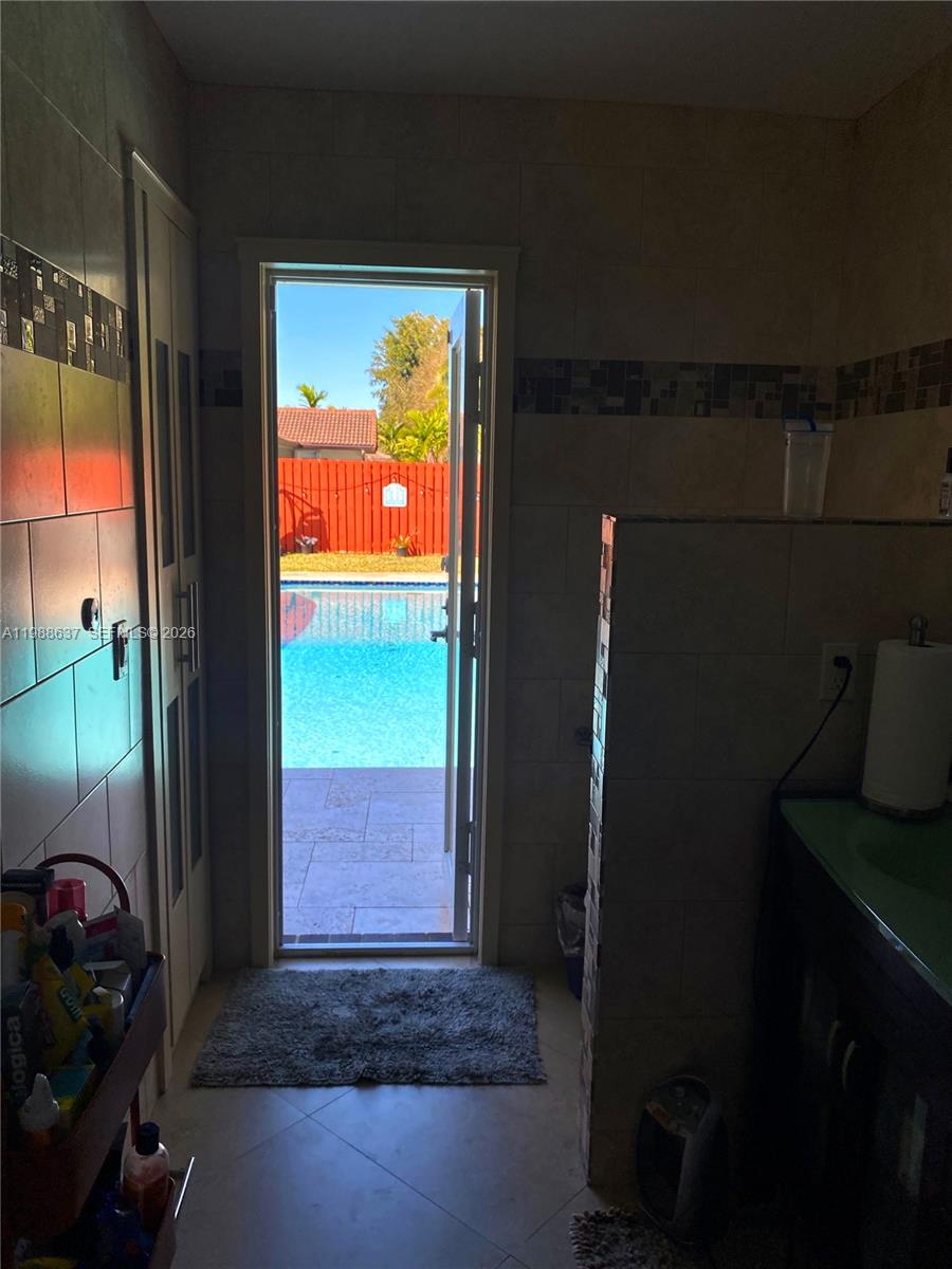 CYPRESS GLEN - Residential Lease