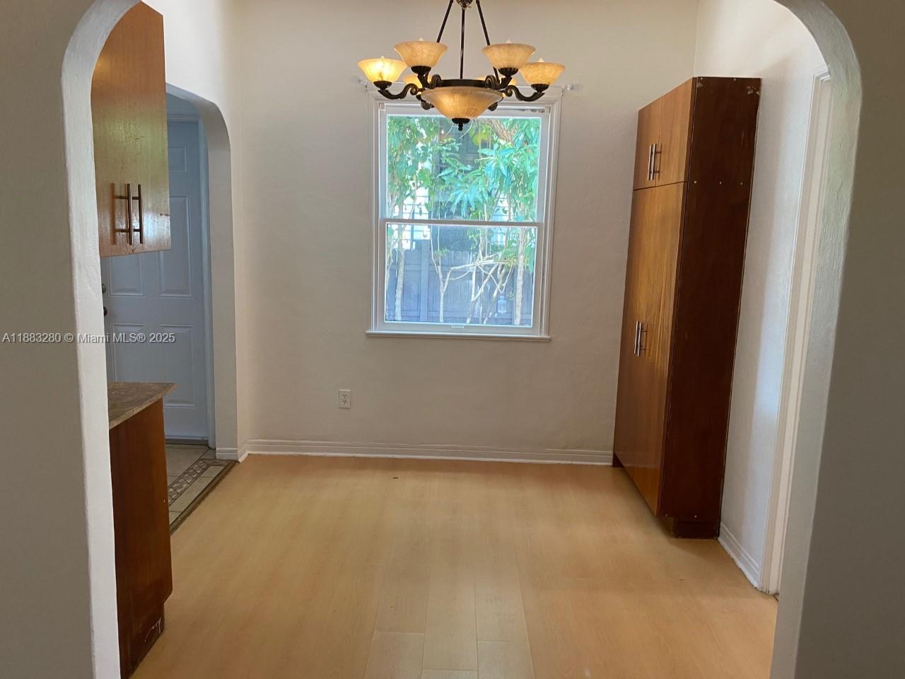 LAWRENCE EST LAND COS SUB - Residential Lease