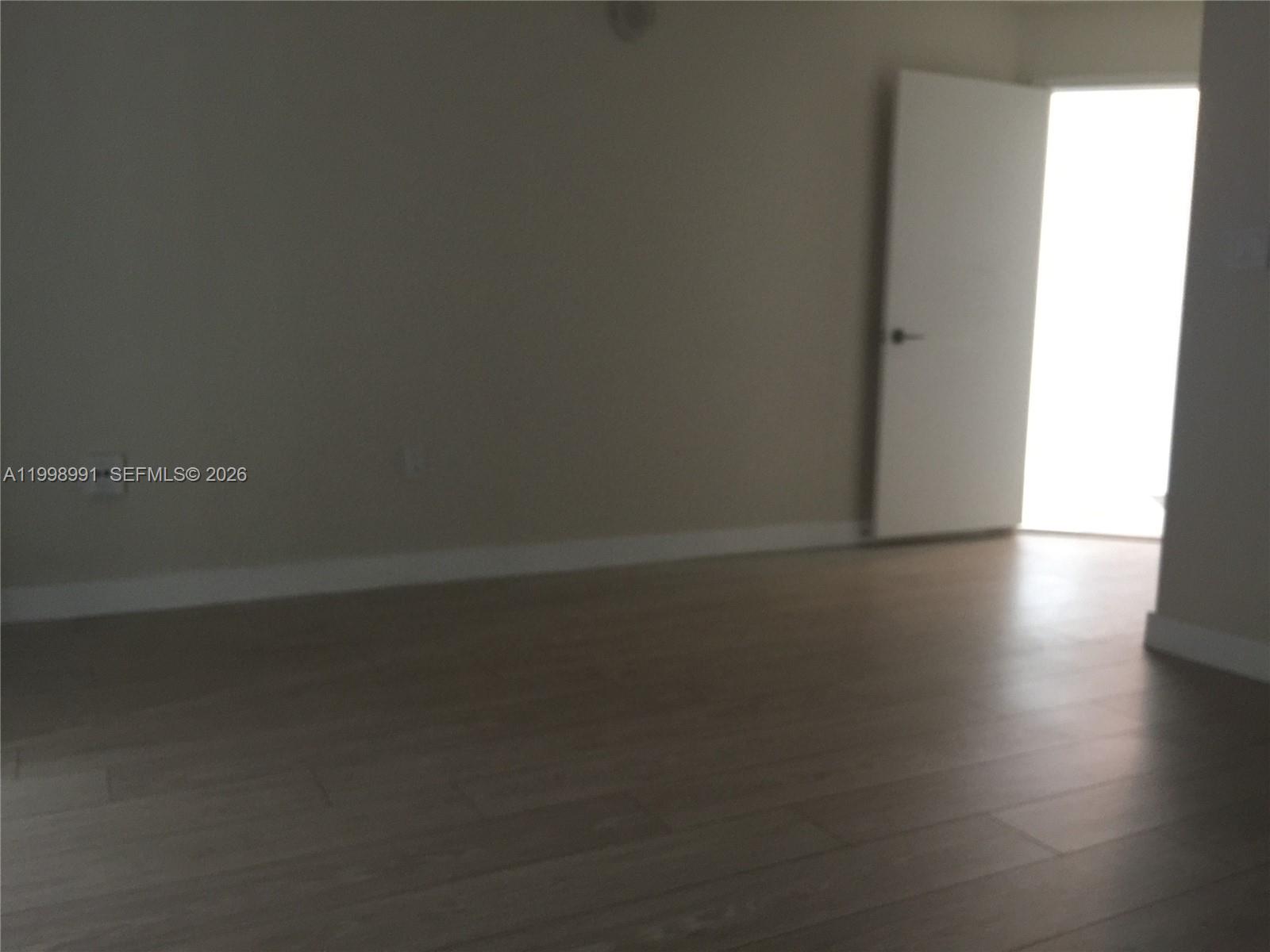 THE AXIS ON BRICKELL COND - Residential