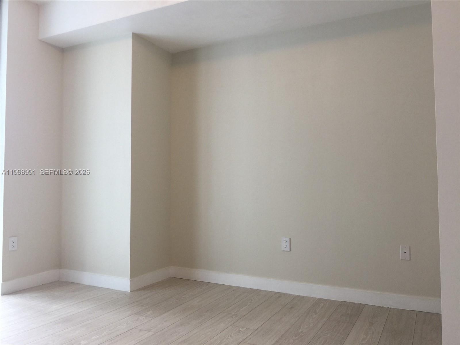 THE AXIS ON BRICKELL COND - Residential