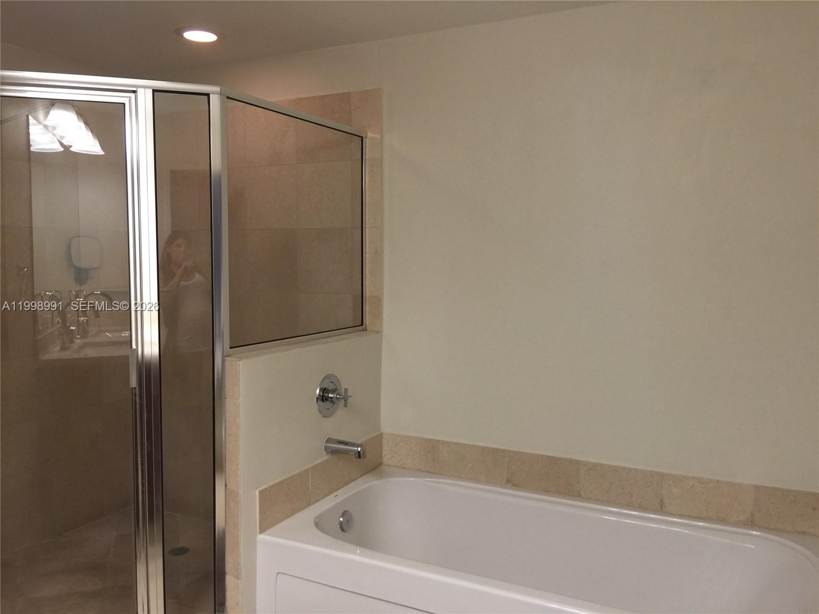 THE AXIS ON BRICKELL COND - Residential