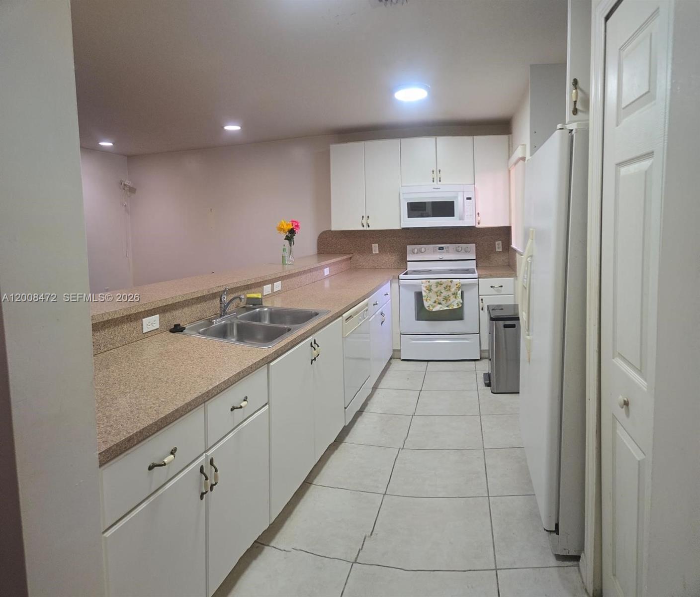 THE COURTS AT BAYSHORE I - Residential