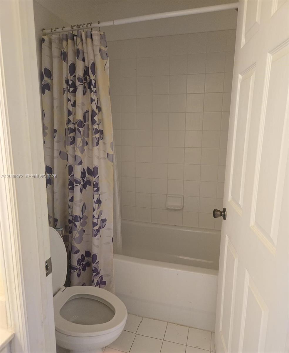 THE COURTS AT BAYSHORE I - Residential