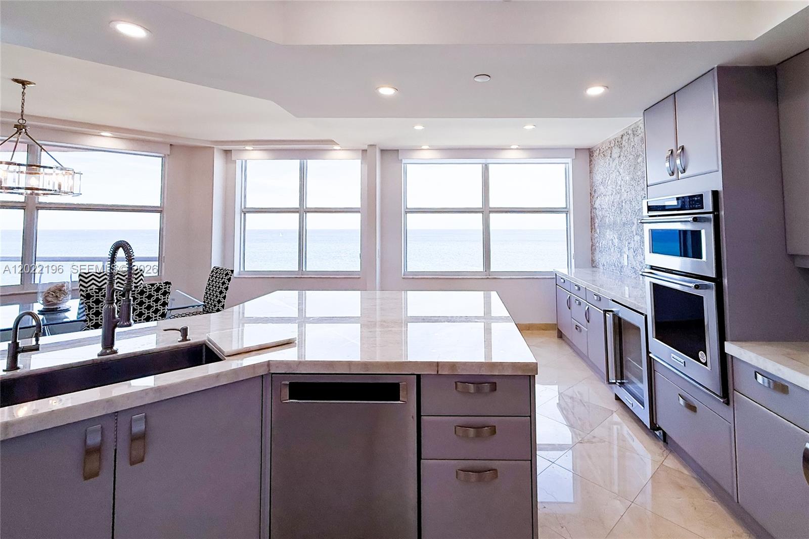 PALMS TOWER ONE CONDO - Residential Lease