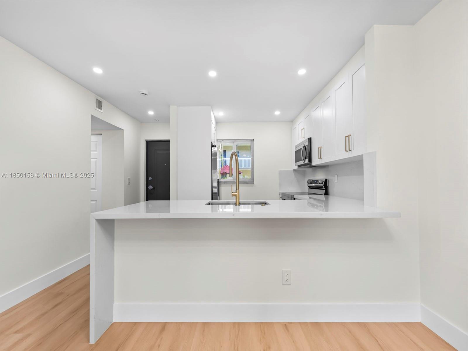 7850 Camino Real O-116