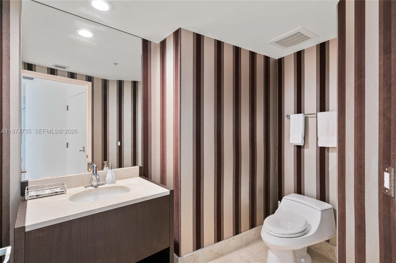 TRUMP ROYALE CONDO - Residential