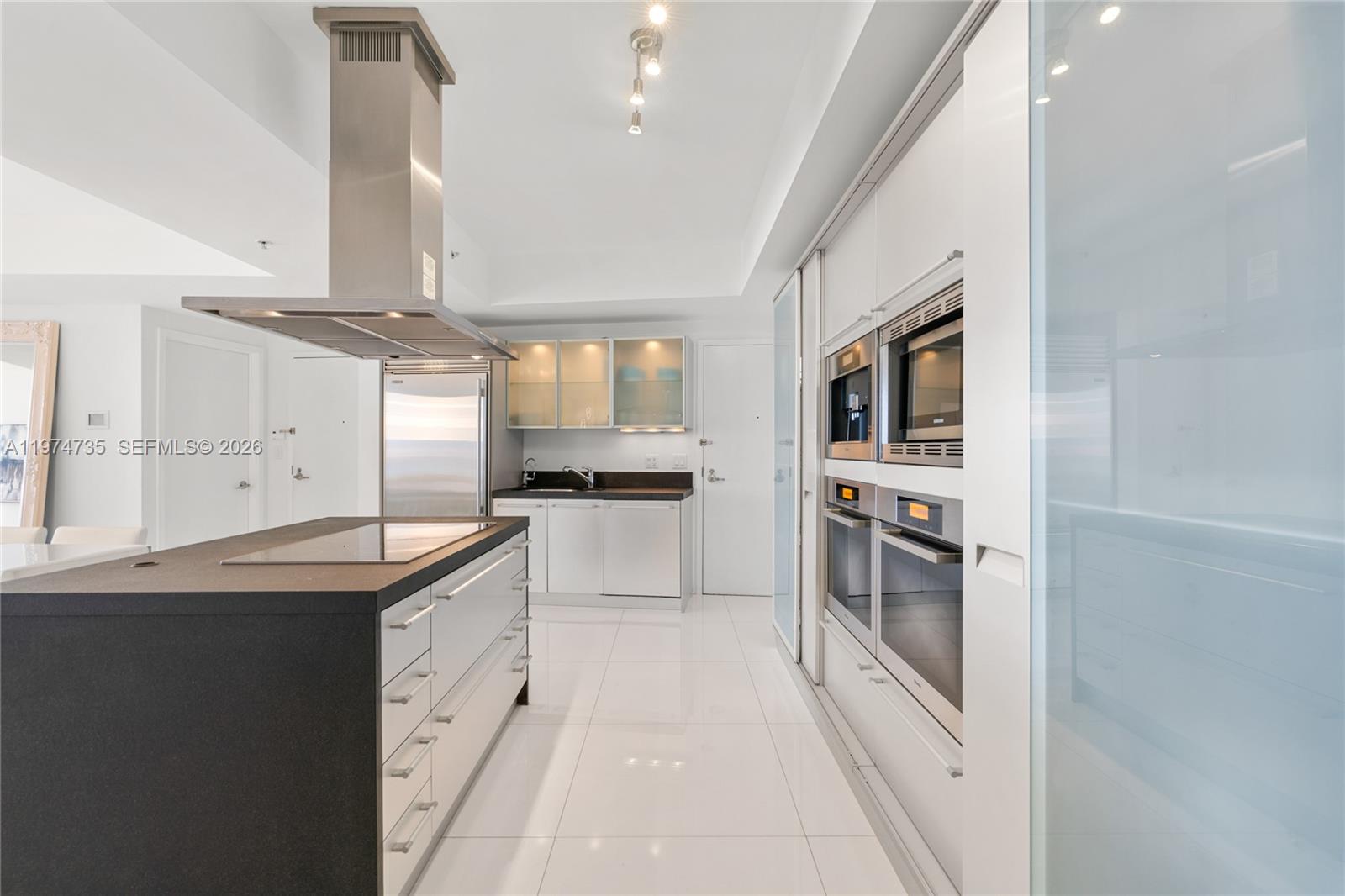 TRUMP ROYALE CONDO - Residential