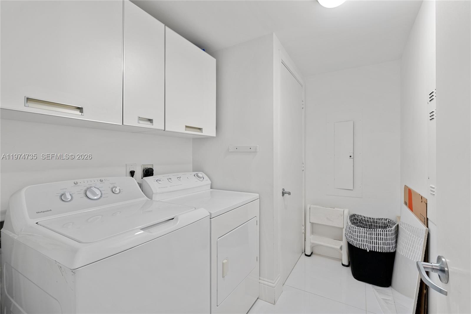 TRUMP ROYALE CONDO - Residential