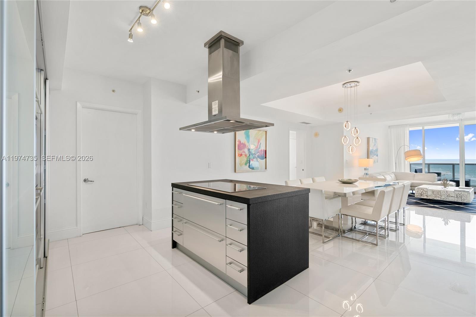 TRUMP ROYALE CONDO - Residential