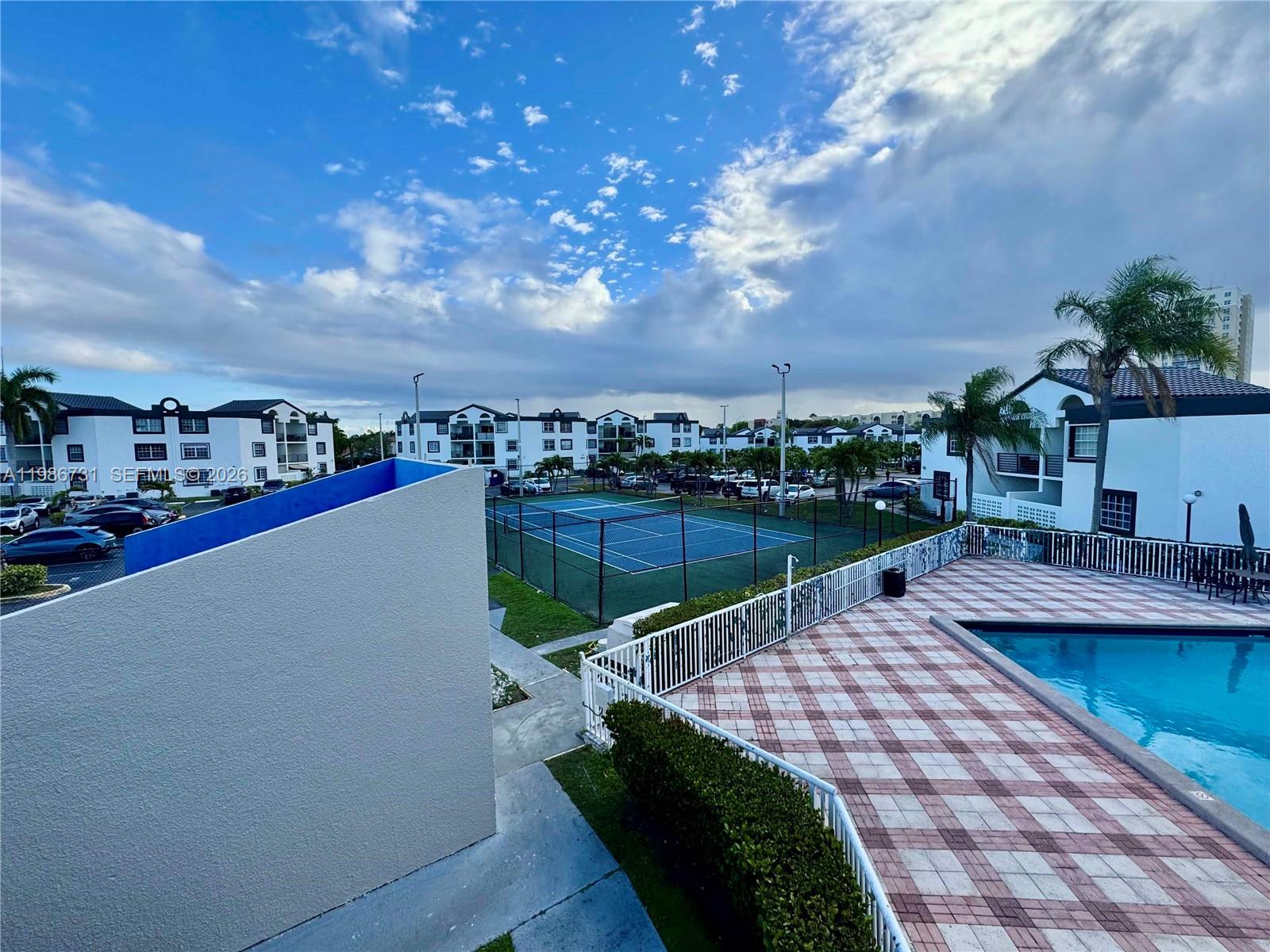 SOLEIL AT FONTAINEBLEAU C - Residential Lease