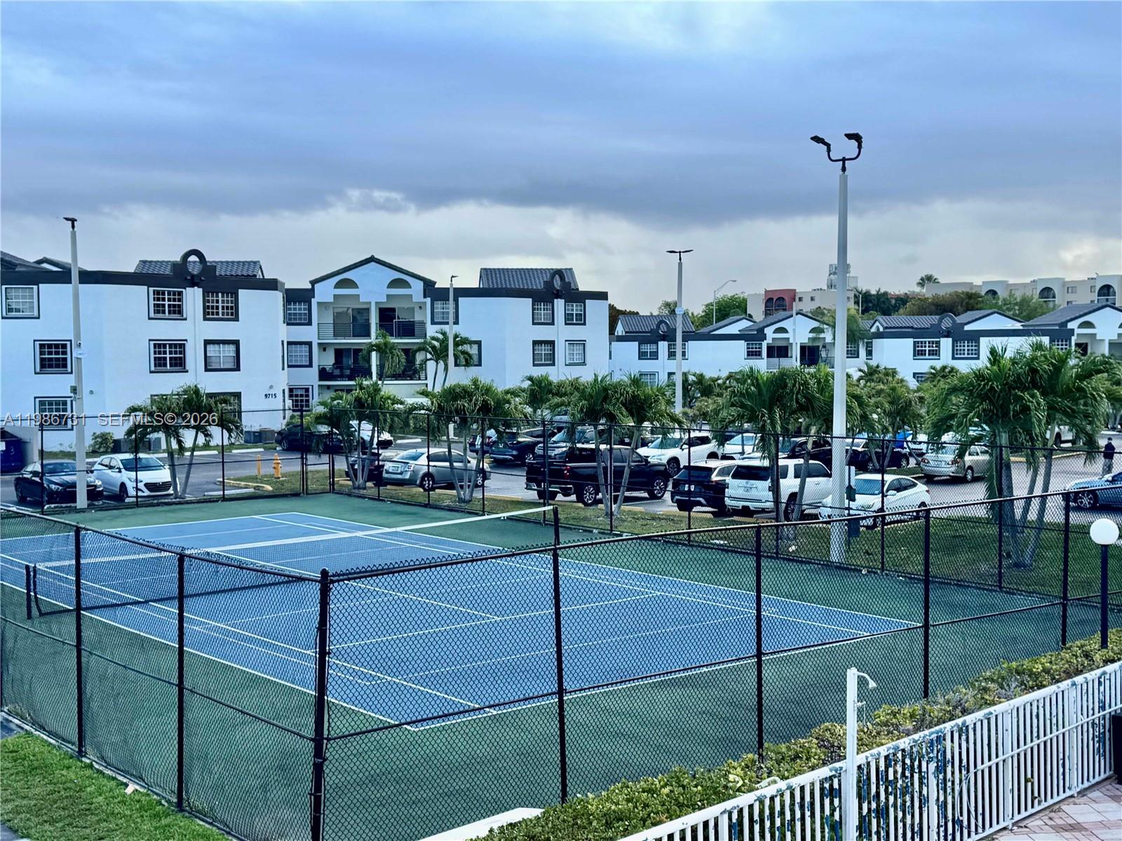 SOLEIL AT FONTAINEBLEAU C - Residential Lease