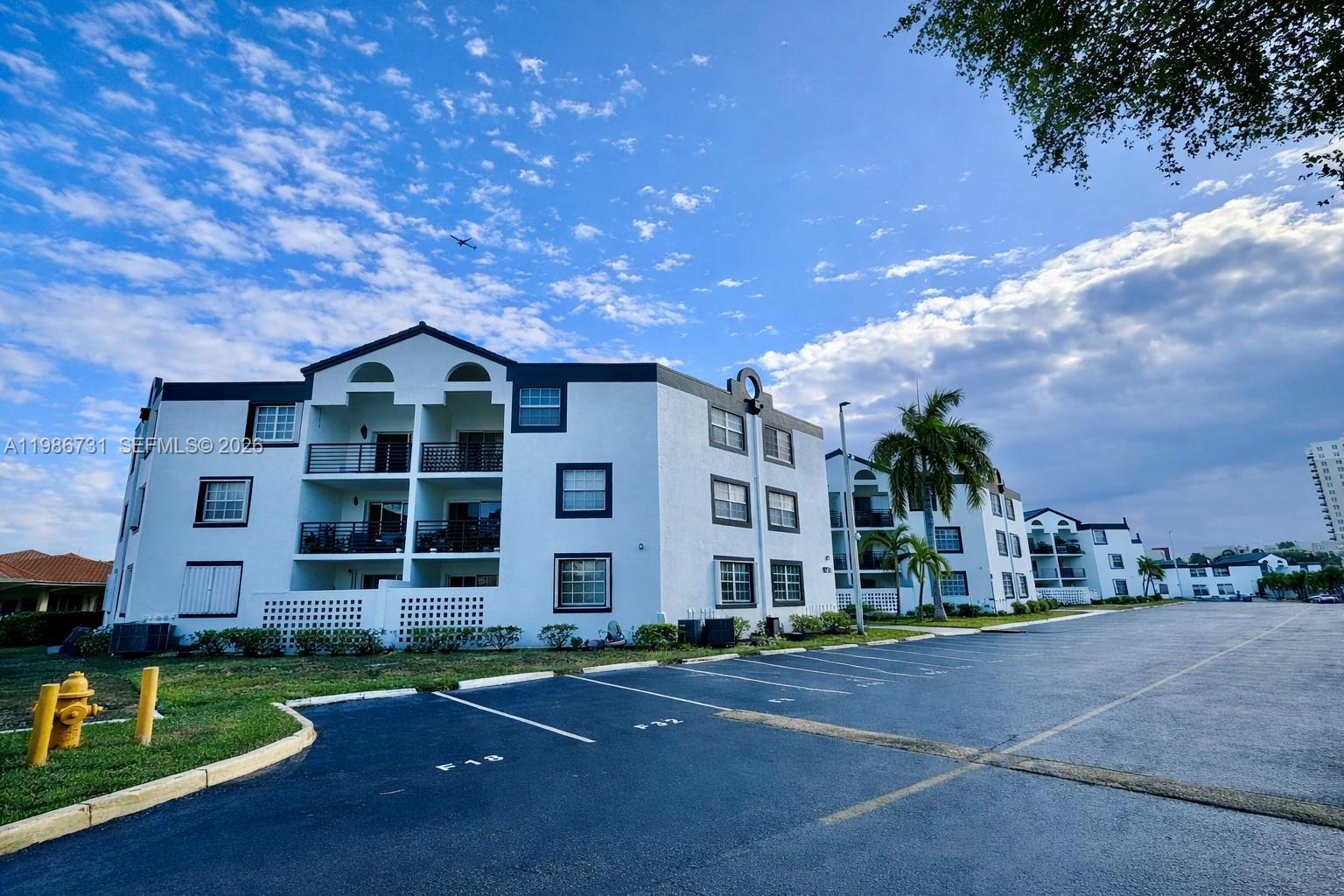 SOLEIL AT FONTAINEBLEAU C - Residential Lease