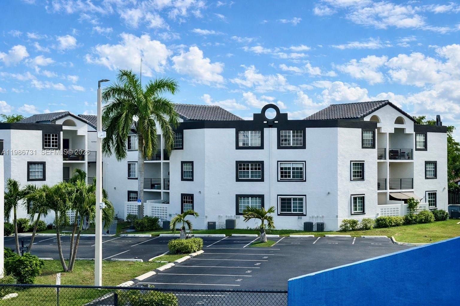 SOLEIL AT FONTAINEBLEAU C - Residential Lease