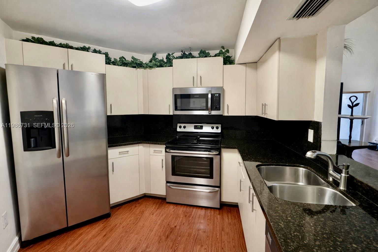 SOLEIL AT FONTAINEBLEAU C - Residential Lease