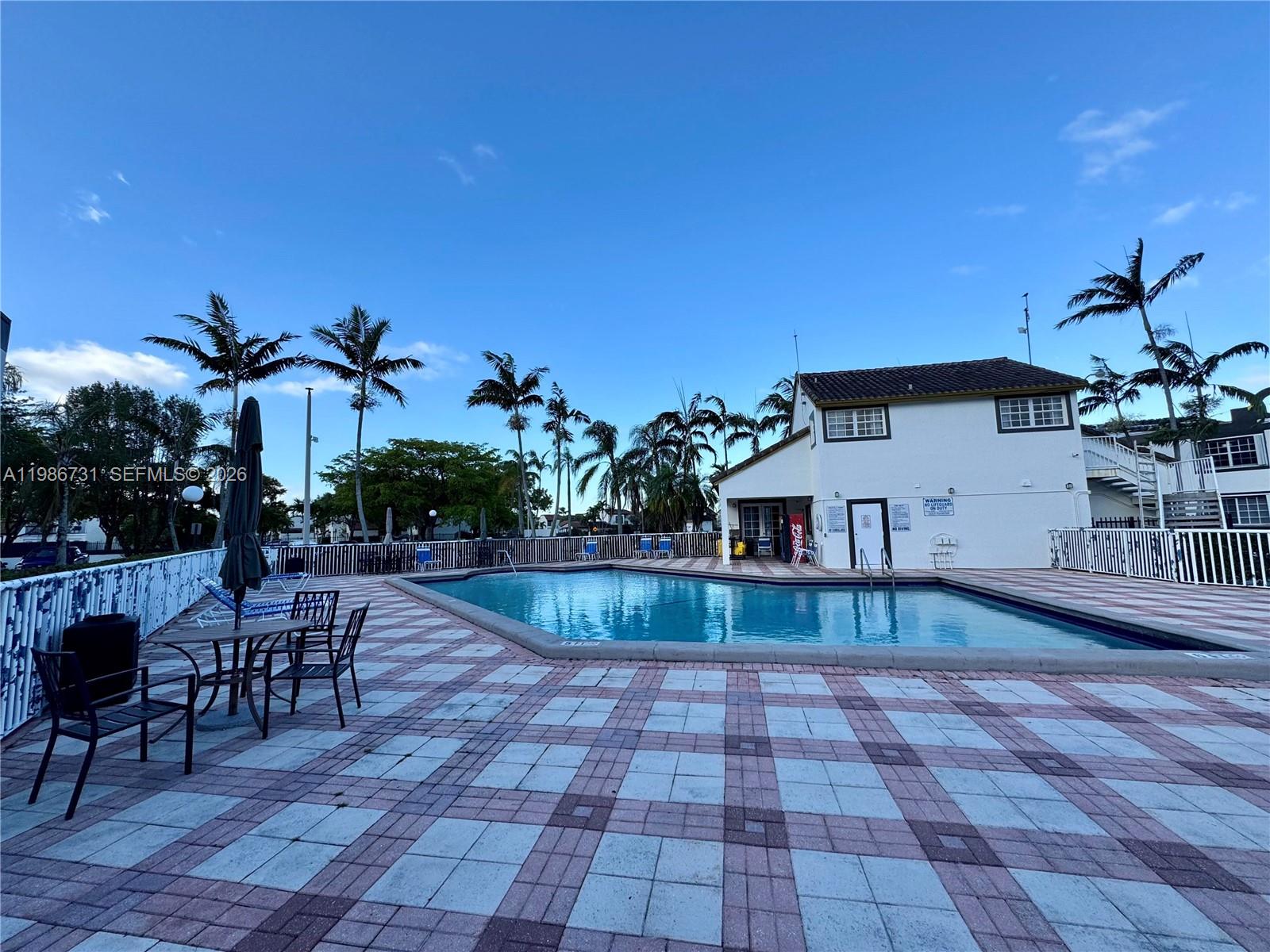 SOLEIL AT FONTAINEBLEAU C - Residential Lease