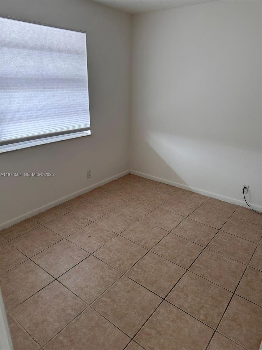 LAKEWOOD VILLAGE - Residential Lease