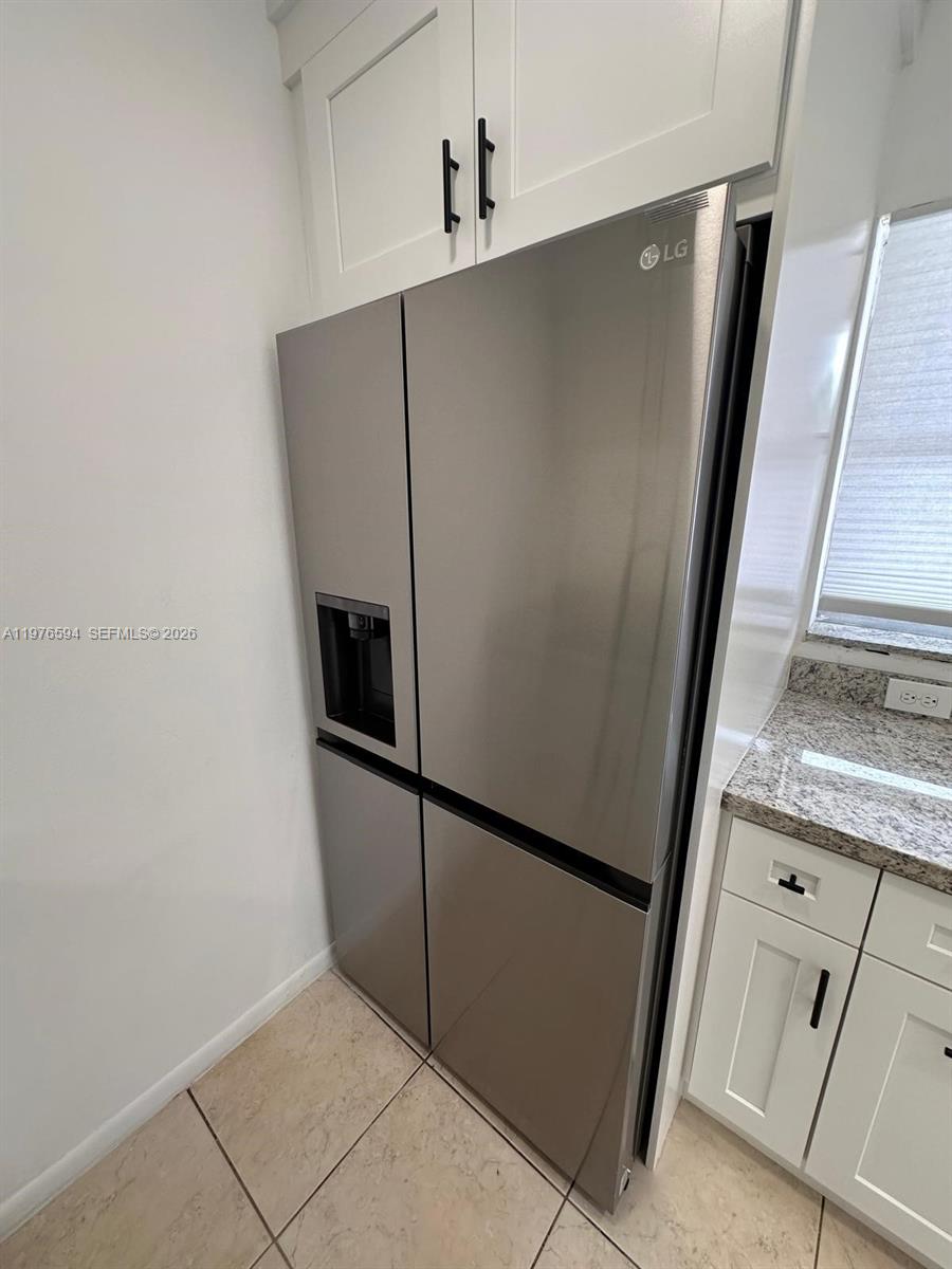 LAKEWOOD VILLAGE - Residential Lease