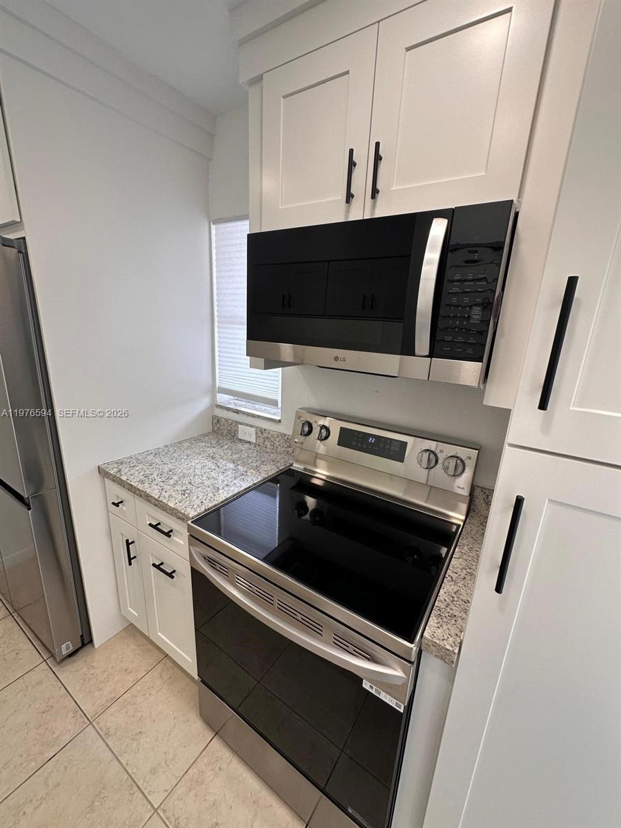 LAKEWOOD VILLAGE - Residential Lease