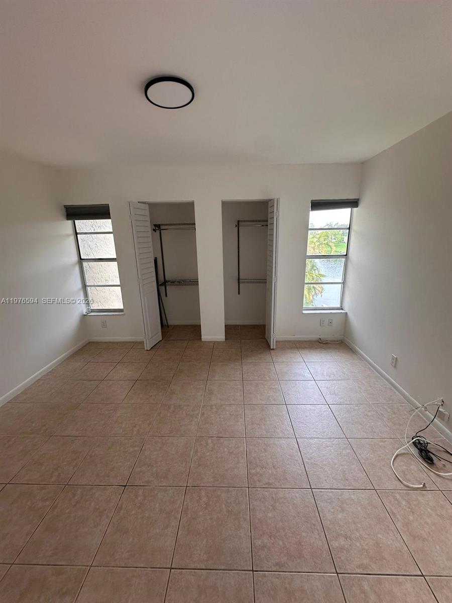 LAKEWOOD VILLAGE - Residential Lease