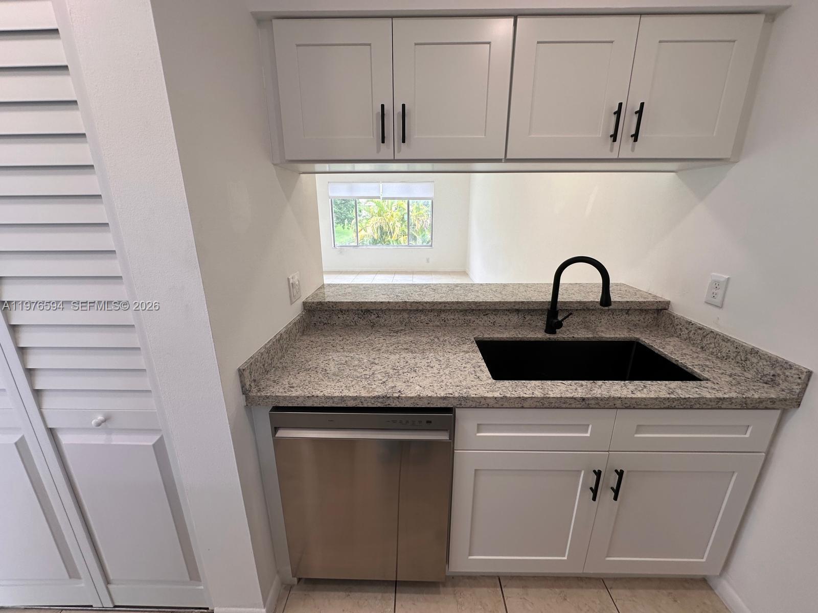 LAKEWOOD VILLAGE - Residential Lease