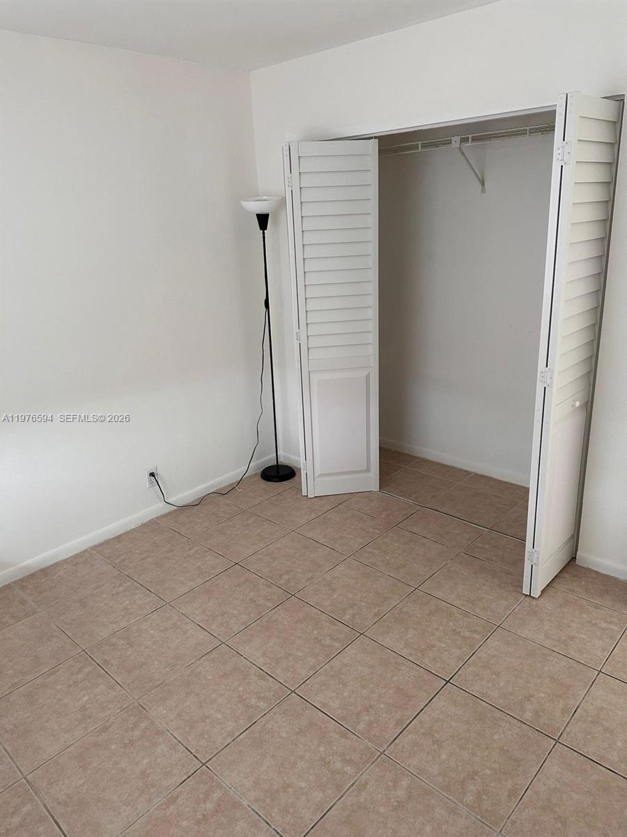 LAKEWOOD VILLAGE - Residential Lease