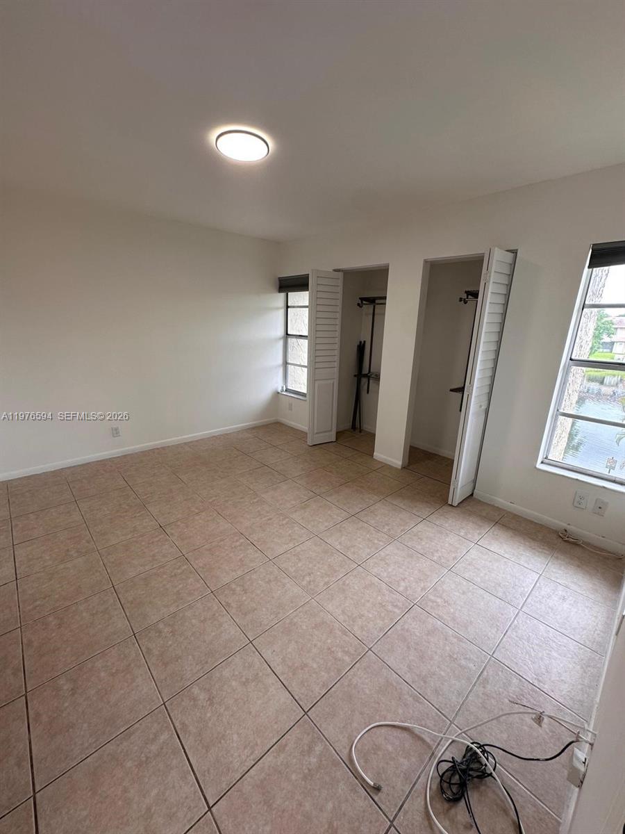 LAKEWOOD VILLAGE - Residential Lease