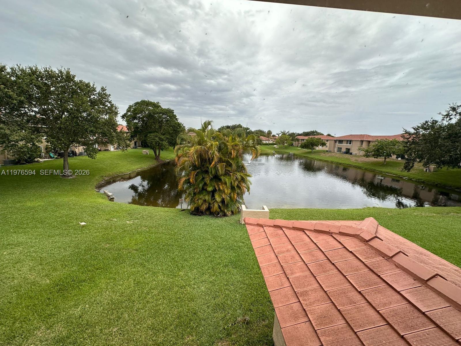 LAKEWOOD VILLAGE - Residential Lease