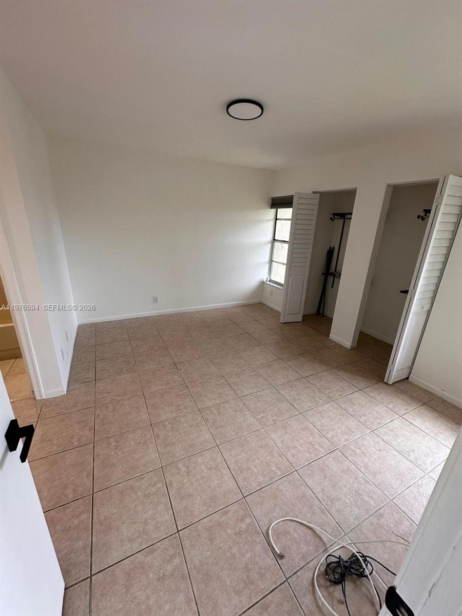 LAKEWOOD VILLAGE - Residential Lease