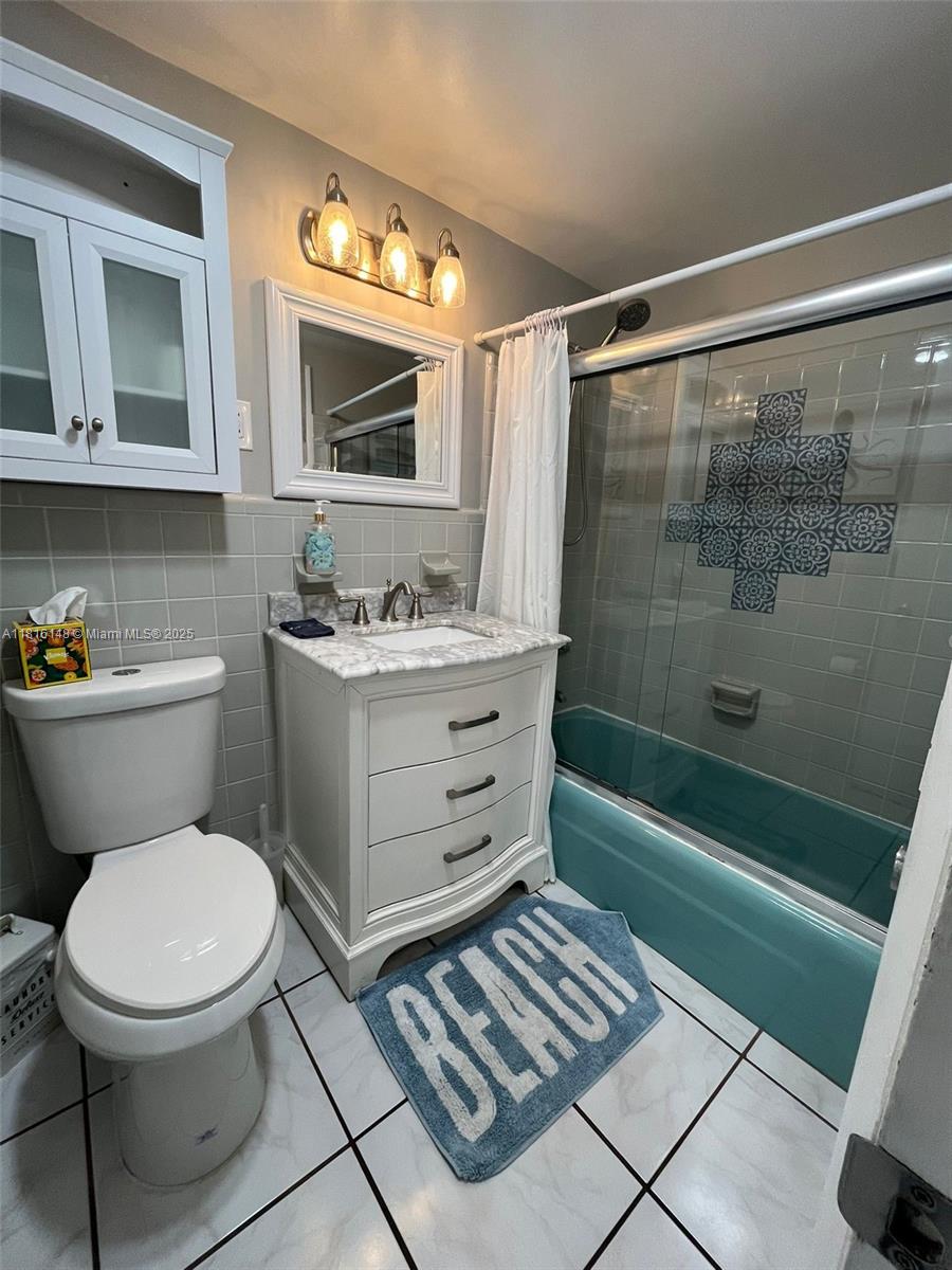 120 NE 20th Ave 16
