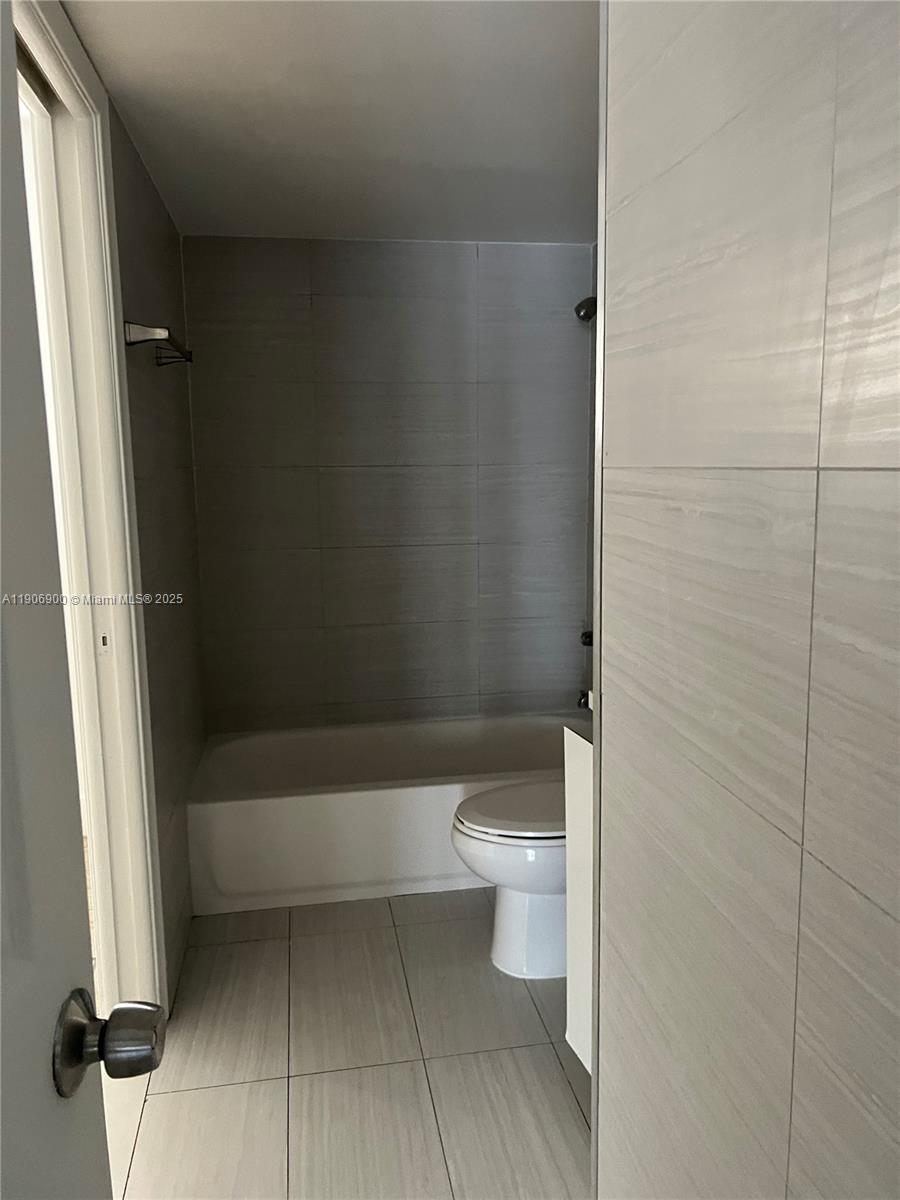 BAYONNE - Residential Lease