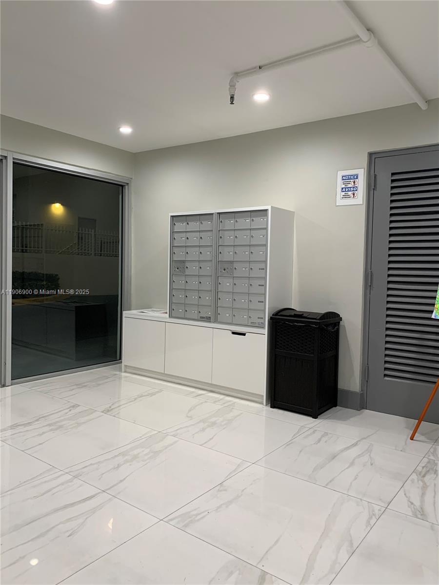 BAYONNE - Residential Lease