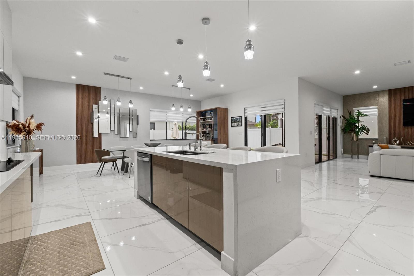 CANARIAS EAST - Residential