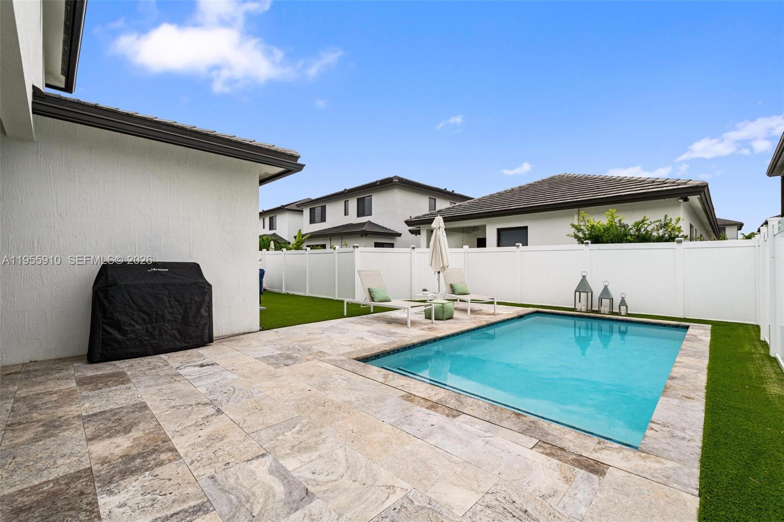 CANARIAS EAST - Residential