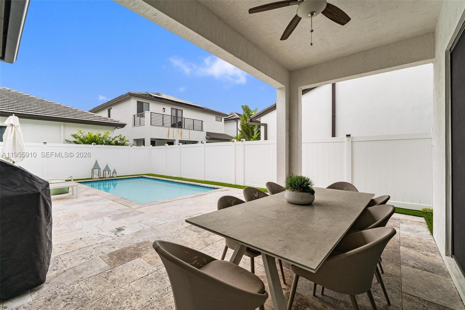 CANARIAS EAST - Residential