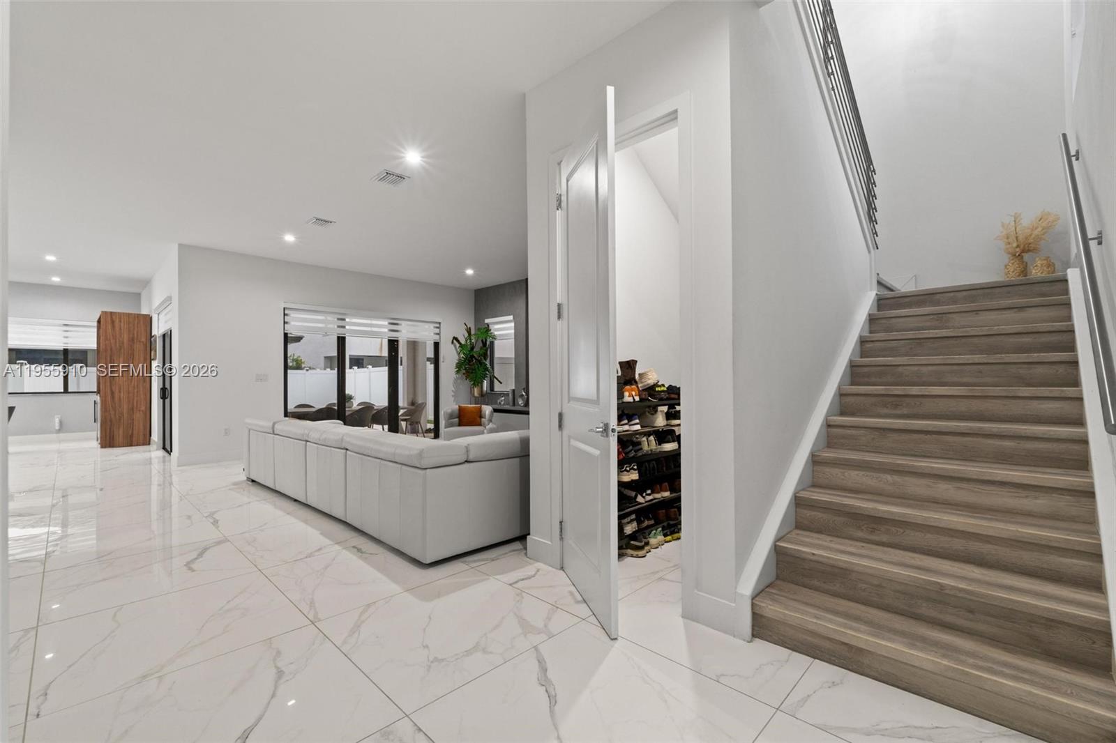 CANARIAS EAST - Residential