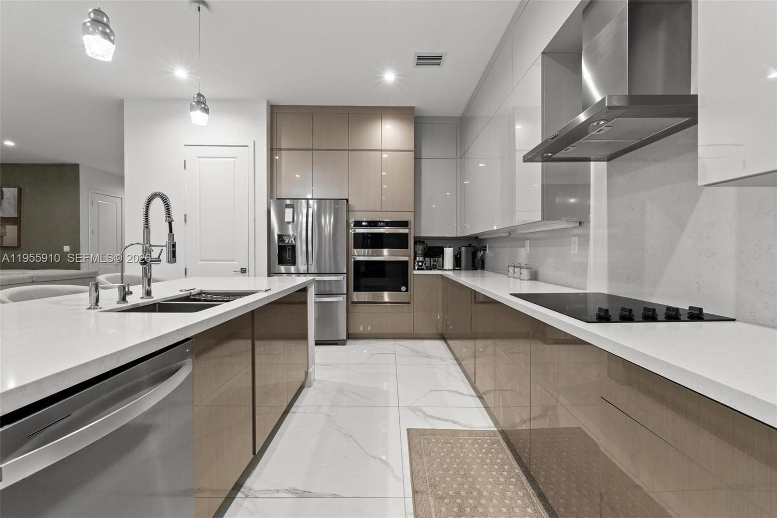 CANARIAS EAST - Residential