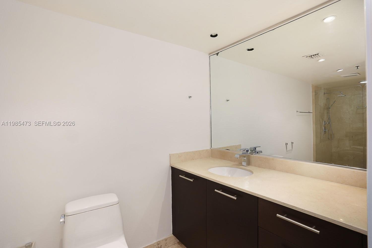 KEY COLONY NO 1 - Residential Lease