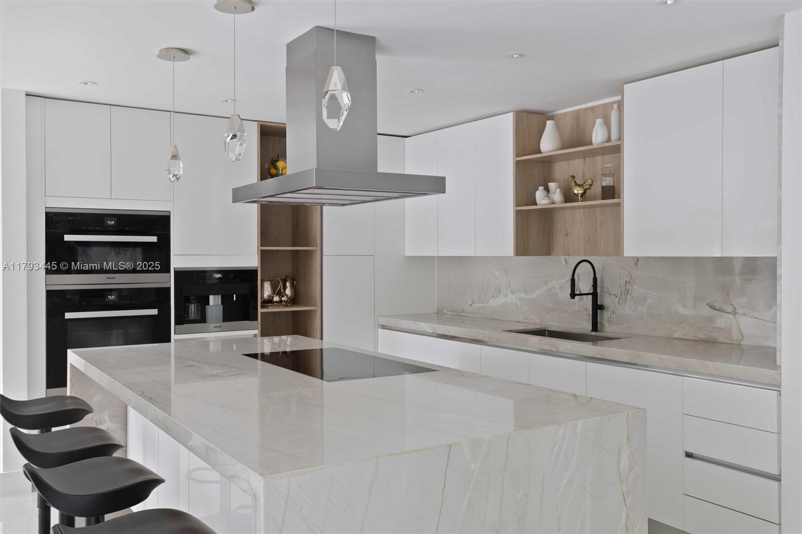 CORAL GABLES RIVIERA SEC - Residential