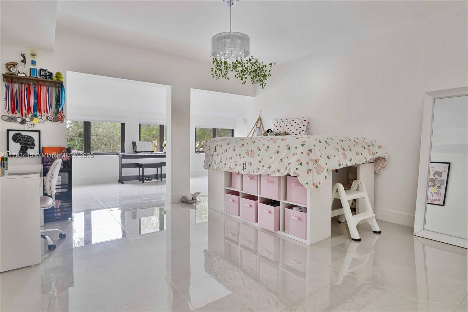 CORAL GABLES RIVIERA SEC - Residential