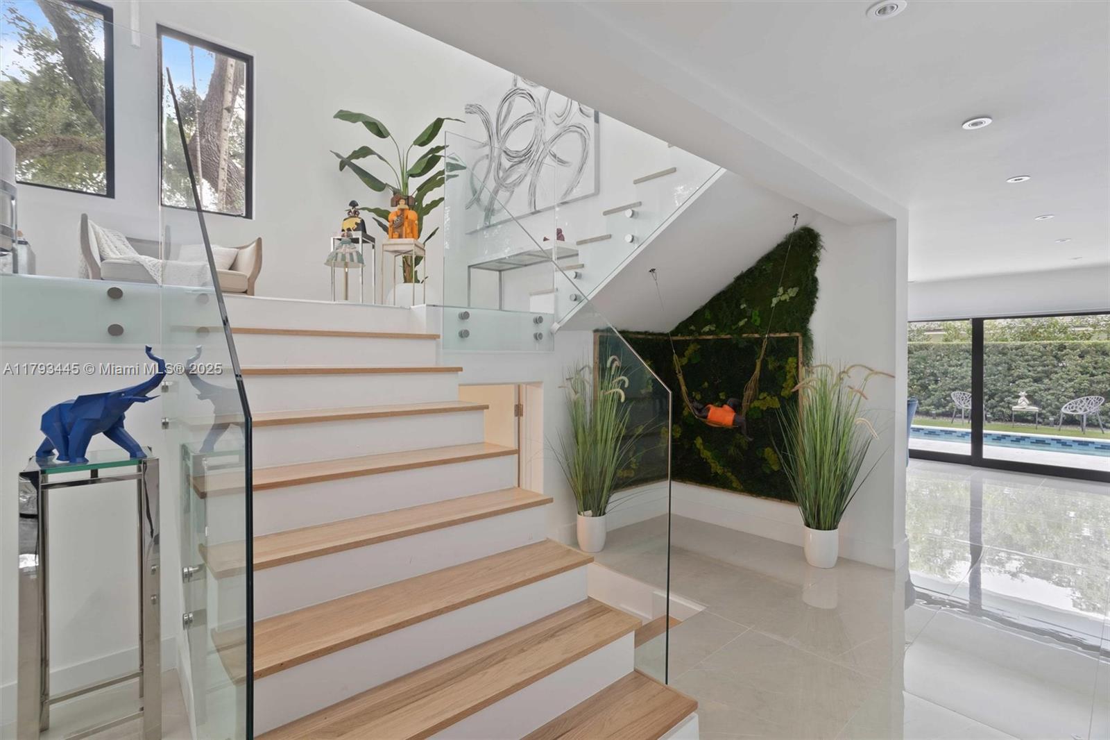 CORAL GABLES RIVIERA SEC - Residential