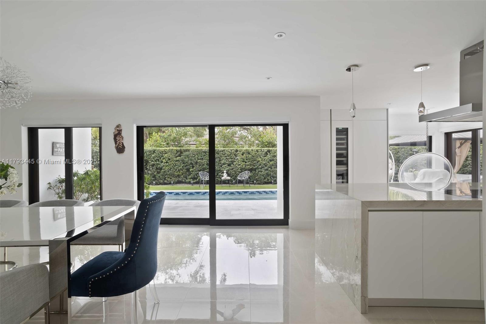 CORAL GABLES RIVIERA SEC - Residential