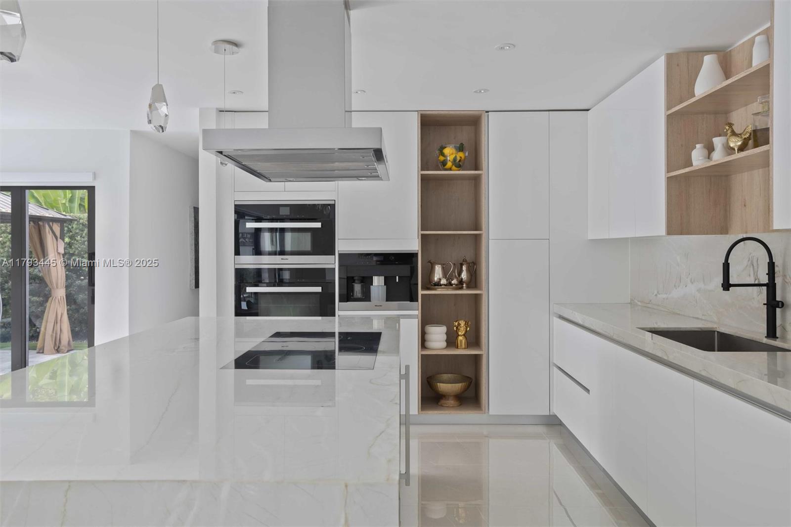 CORAL GABLES RIVIERA SEC - Residential