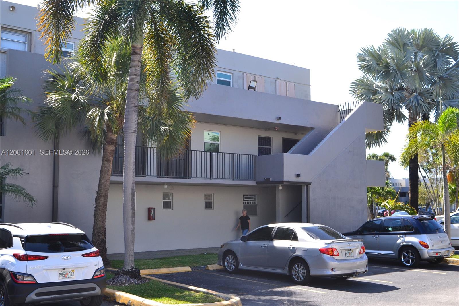 PARK EAST CONDO - Residential Lease