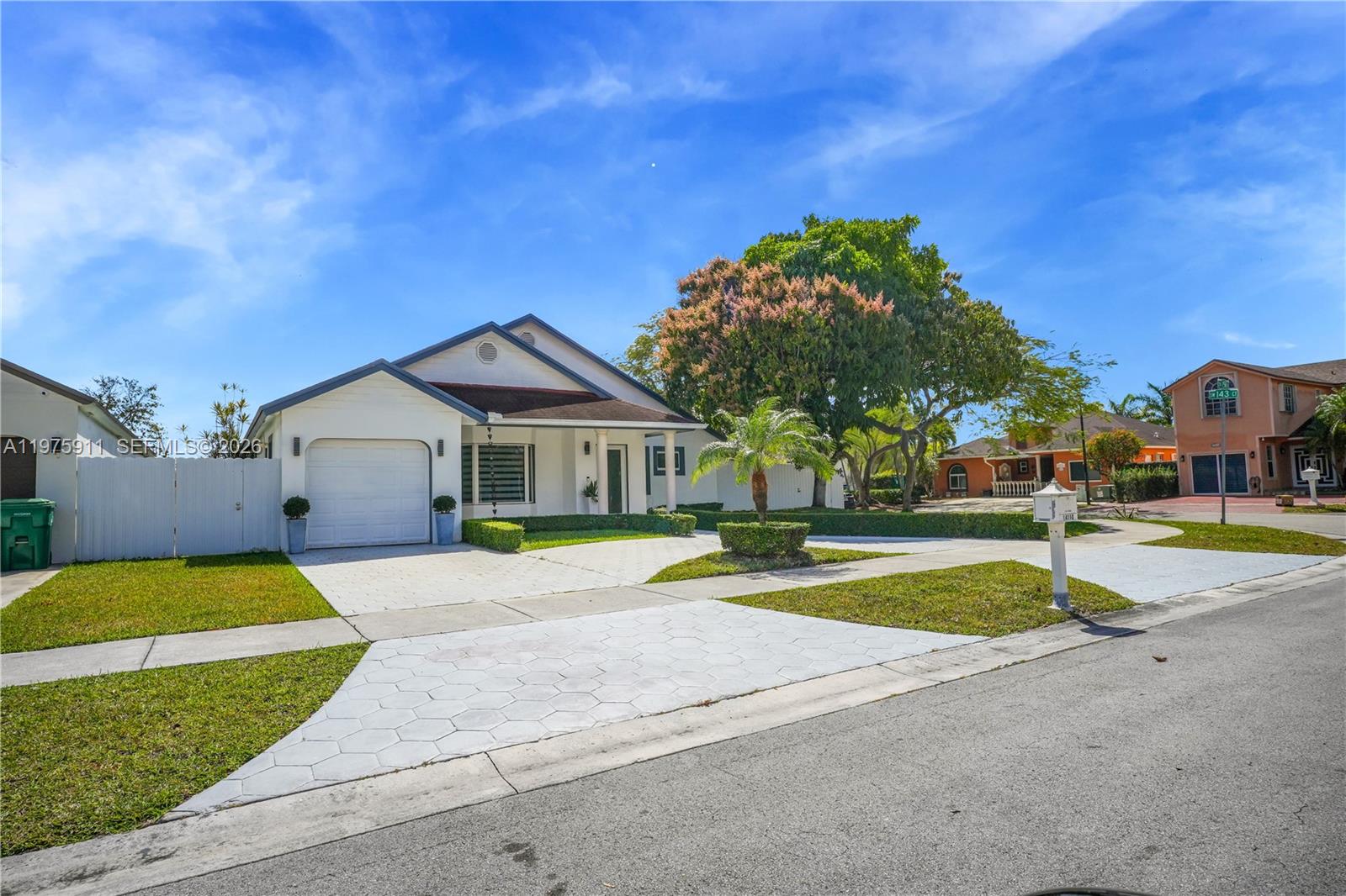 AMERICAN HOMES - Residential