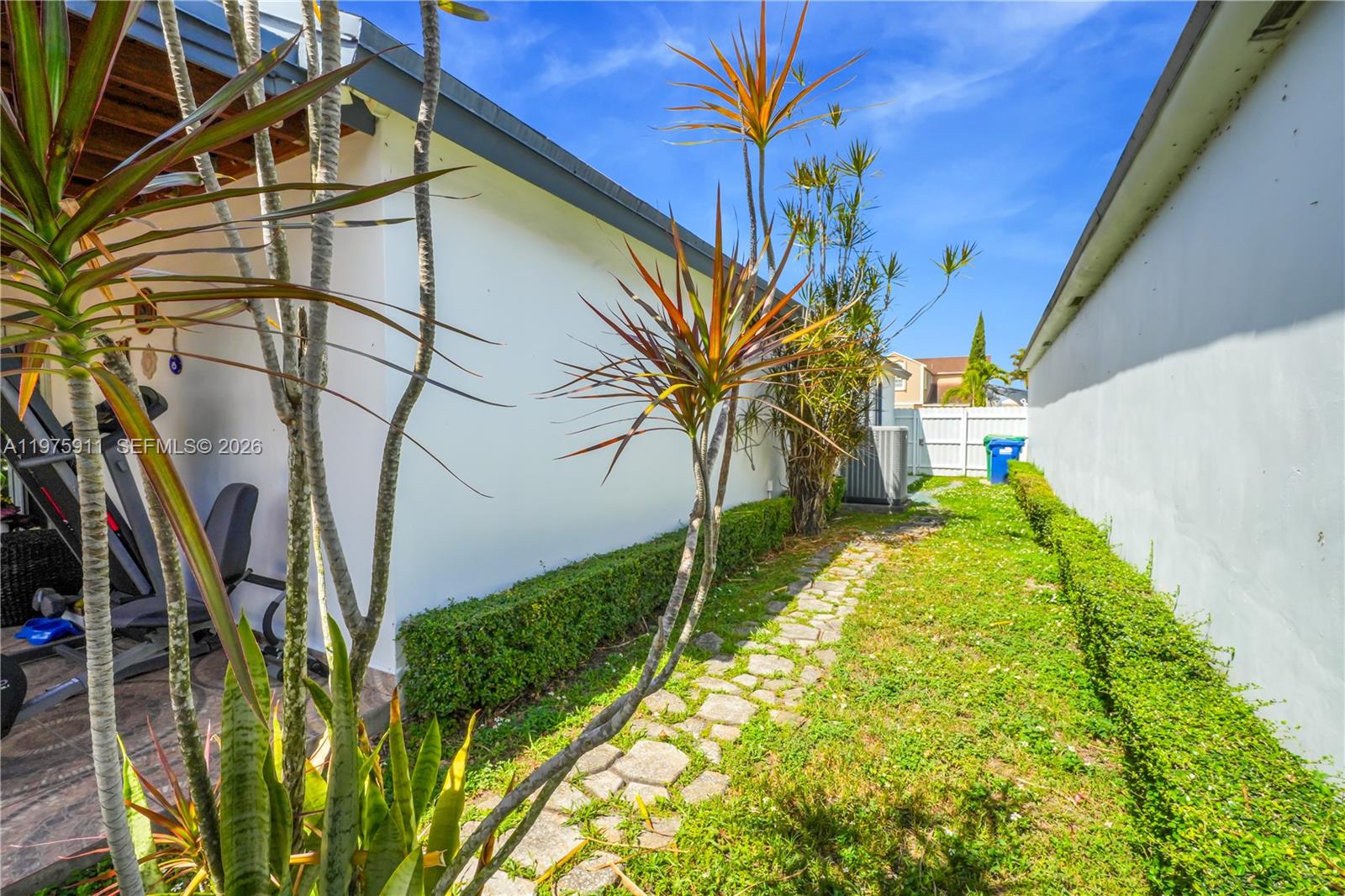 AMERICAN HOMES - Residential